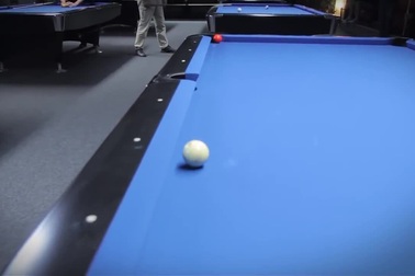 Những màn biểu diễn bida cực ấn tượng cùng chân dài “nóng bỏng”