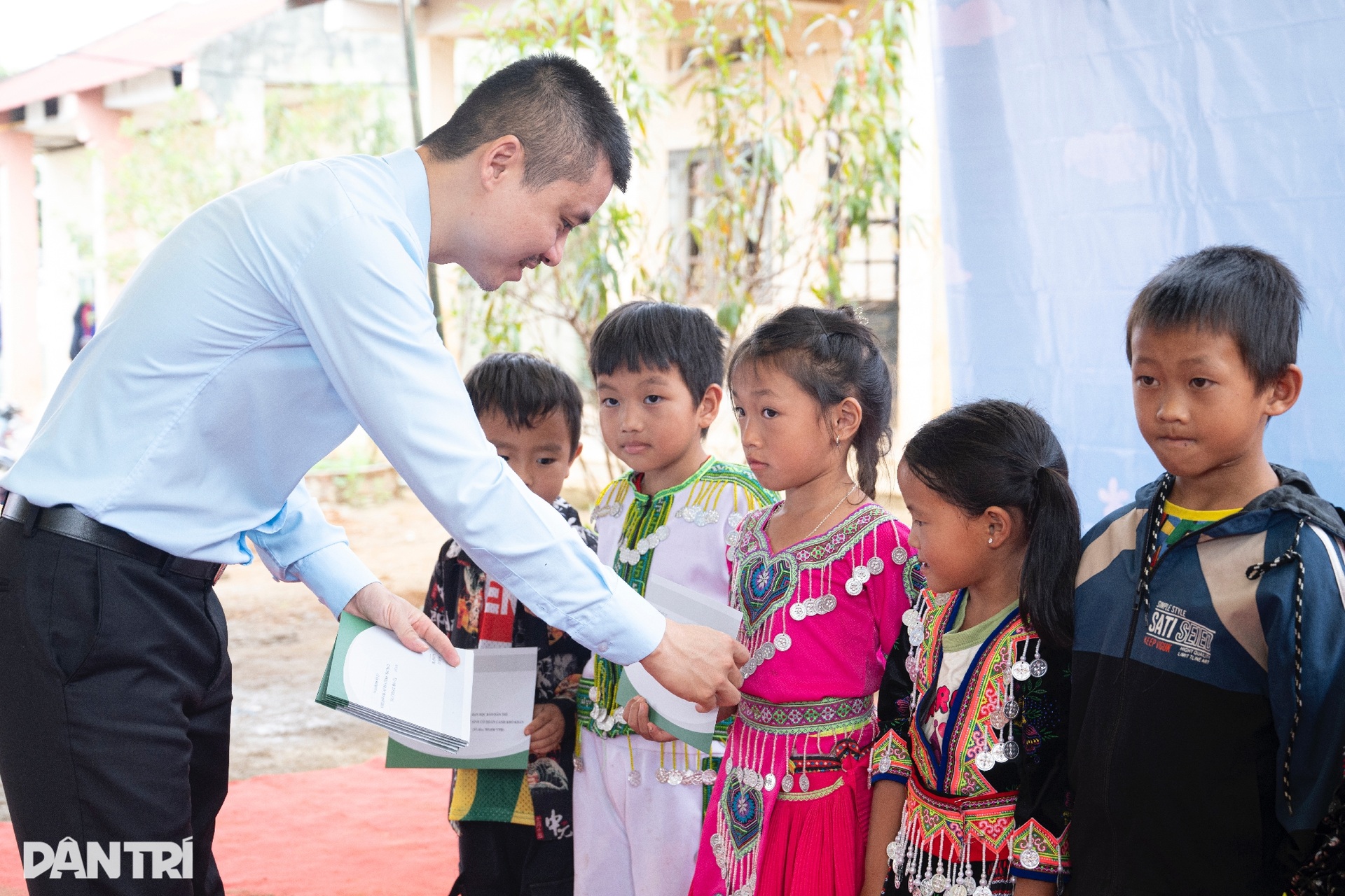 Khánh thành điểm trường trên mây tặng học sinh vùng cao Sơn La - 10