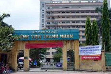 Côn đồ “xộc” vào phòng cấp cứu đánh bác sĩ gãy xương quai hàm