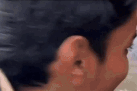 Thực hư video container nổi trên mặt nước, bên trong chứa đầy iPhone