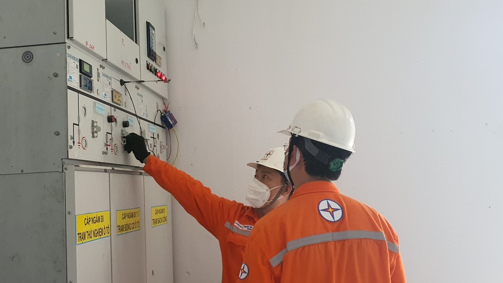 Điện lực TPHCM đảm bảo không cắt điện dịp lễ 30/4-1/5 - 2