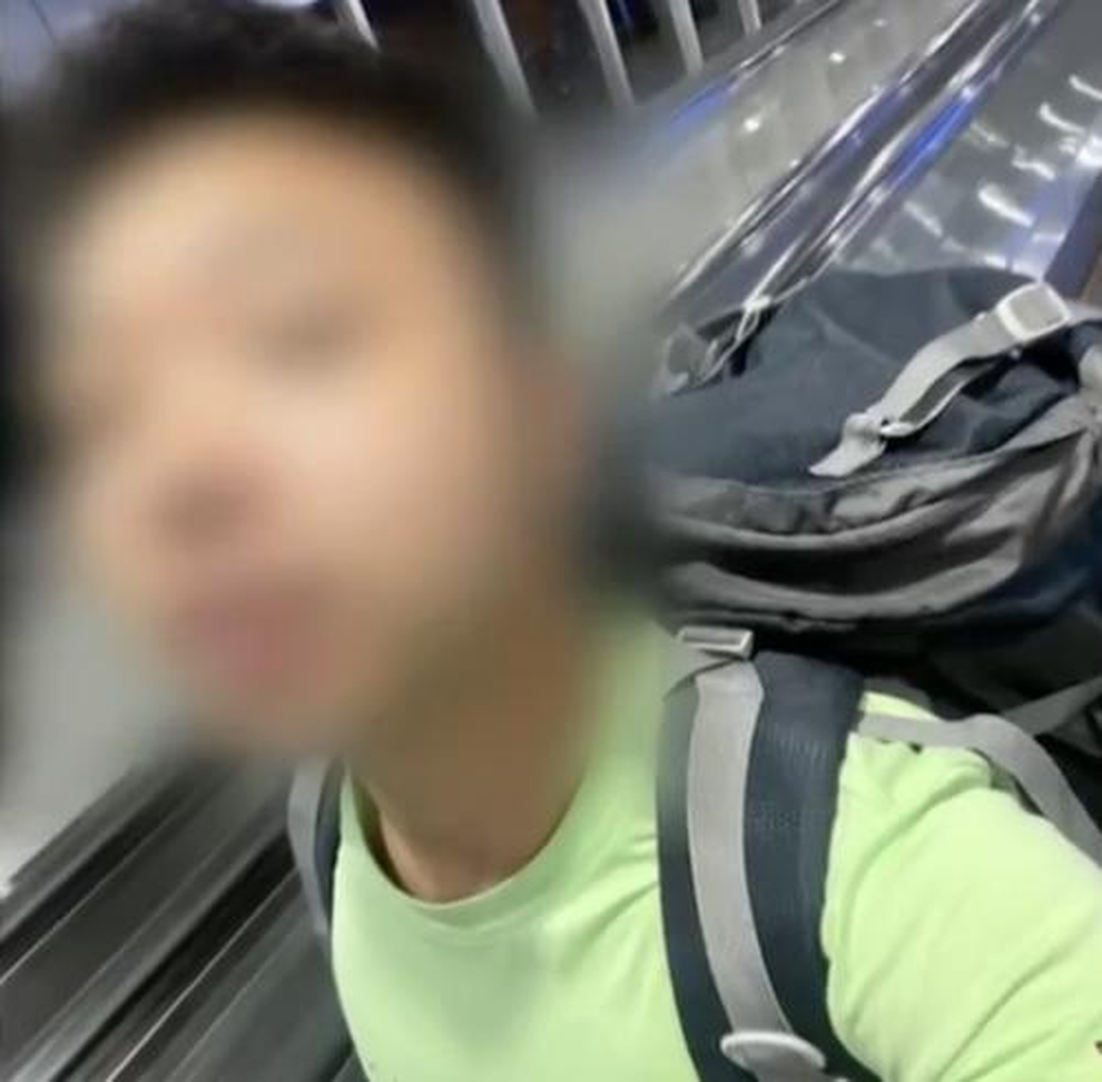 Lương 36 triệu đồng/tháng, thanh niên ăn cắp ví tiền để du lịch xa hoa - 1 Lương 36 triệu đồng/tháng, thanh niên ăn cắp ví tiền để du lịch xa hoa - 1
