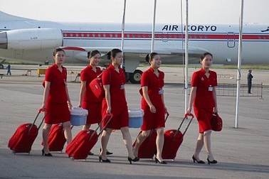  Triều Tiên cho phép “gợi cảm hơn” trang phục của tiếp viên hàng không