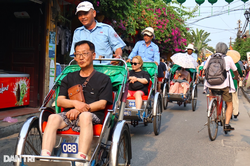 Giới trẻ chọn phố cổ Hội An tham quan, vui chơi dịp lễ Giỗ Tổ Hùng Vương - 3 Giới trẻ chọn phố cổ Hội An tham quan, vui chơi dịp lễ Giỗ Tổ Hùng Vương - 3