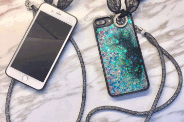 Ốp iPhone Trung Quốc chứa chất lạ bị thu hồi ở Mỹ bán nhan nhản ở Việt Nam