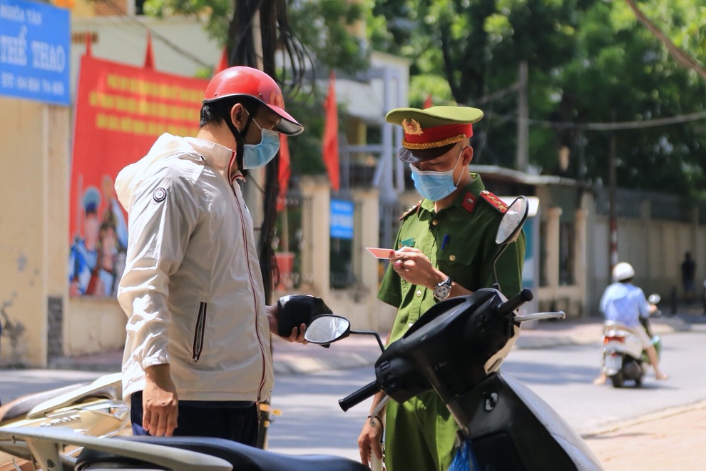 Phó chủ tịch phường phản hồi thông tin phạt vì đi chợ không đúng phường - 1 Phó chủ tịch phường phản hồi thông tin phạt vì đi chợ không đúng phường - 1