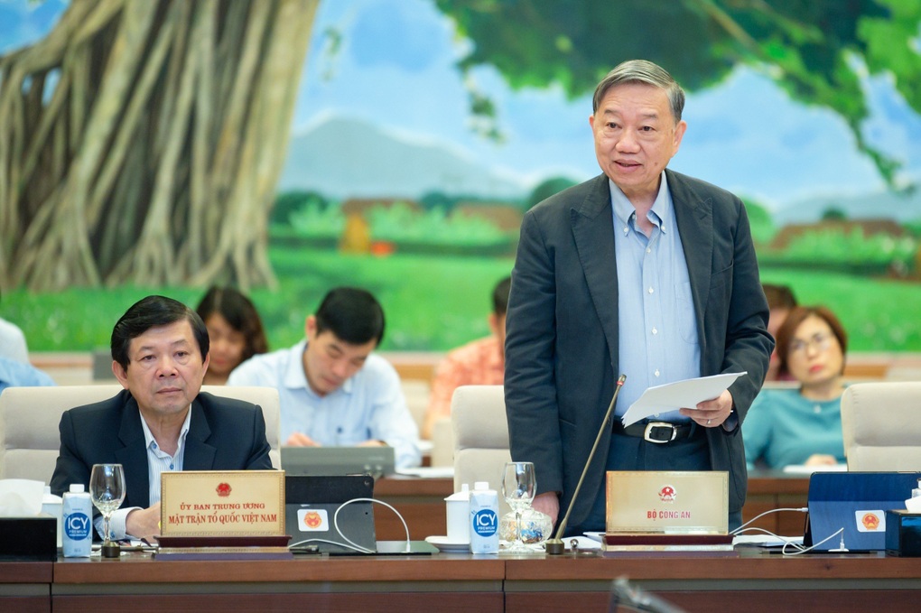 Bổ sung 6 vị trí mang hàm Thiếu tướng, Thượng tướng trong Công an nhân dân - 1 Bổ sung 6 vị trí mang hàm Thiếu tướng, Thượng tướng trong Công an nhân dân - 1