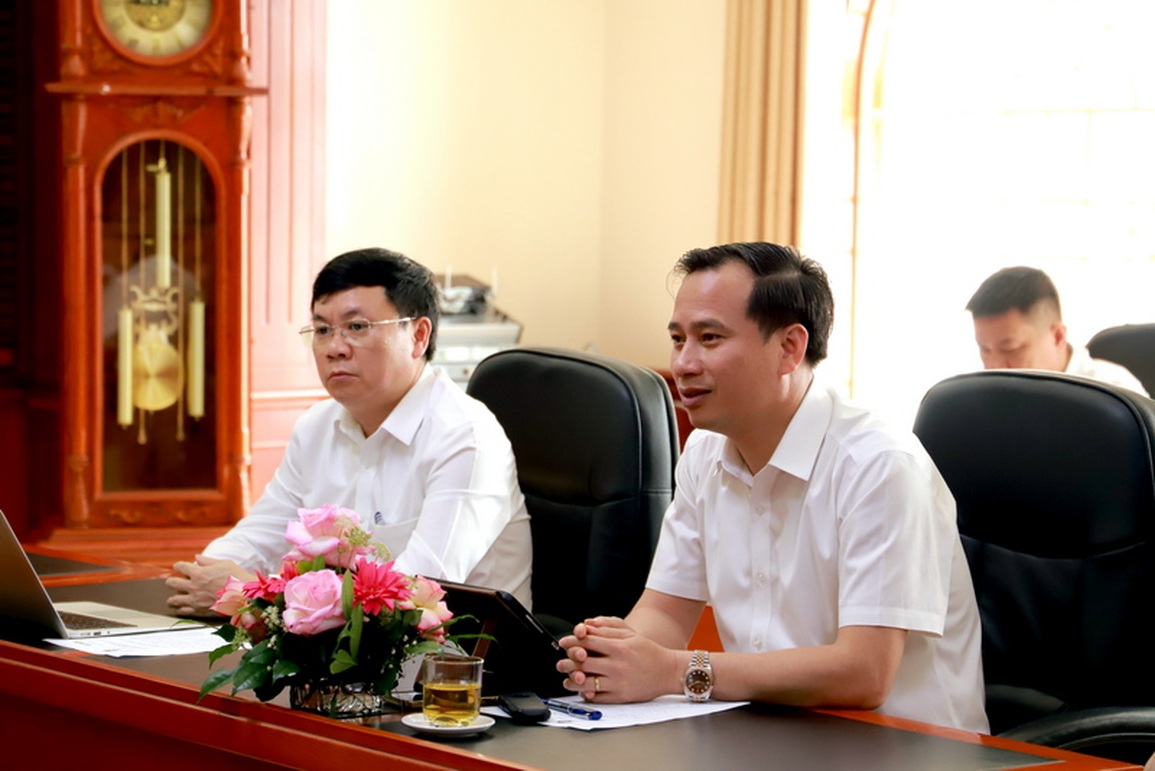 Lễ ký thỏa thuận hợp tác giữa Công ty Cổ phần Giáo dục KDI và Đại học Vinh - 2 Lễ ký thỏa thuận hợp tác giữa Công ty Cổ phần Giáo dục KDI và Đại học Vinh - 2