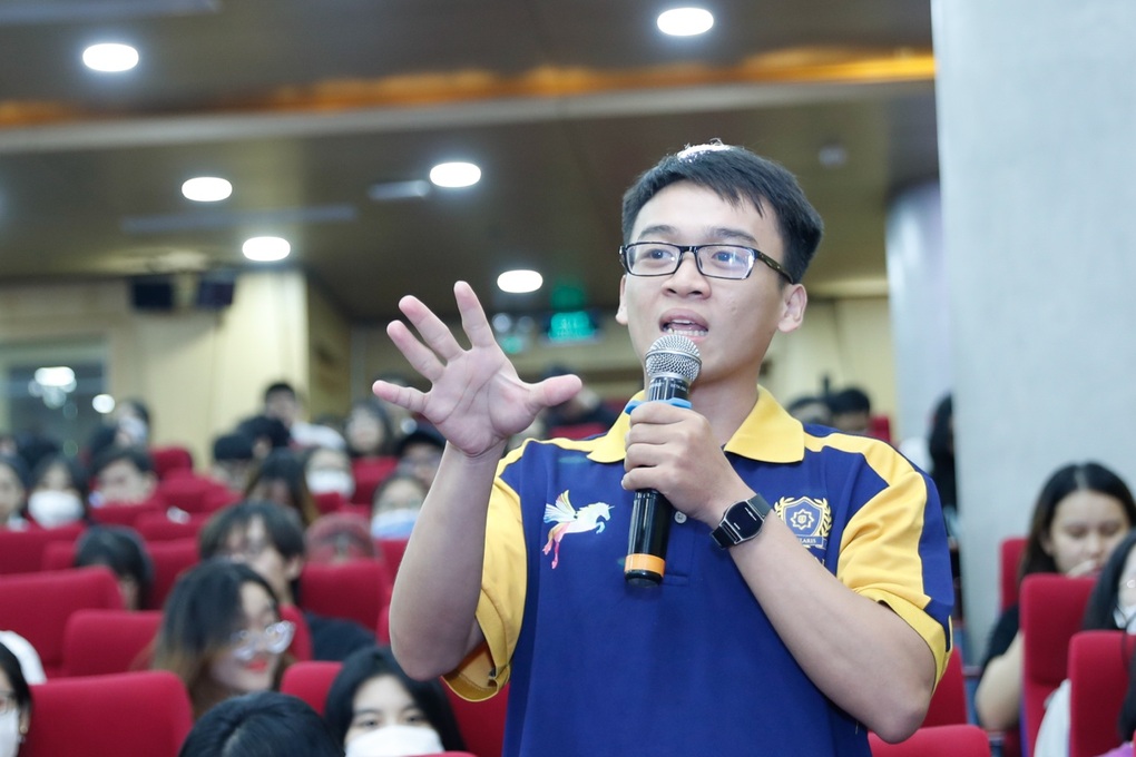 Vấn đề ùn tắc và nâng cao ý thức người tham gia giao thông - 2 Vấn đề ùn tắc và nâng cao ý thức người tham gia giao thông - 2
