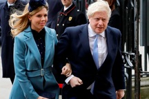 Thủ tướng Anh bí mật làm đám cưới với bạn gái kém 23 tuổi