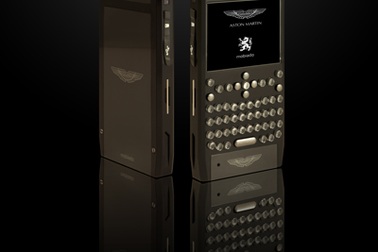 Điện thoại cao cấp đối diện với công nghệ cảm ứng