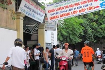 Lò luyện “tăng tốc” vào mùa thi