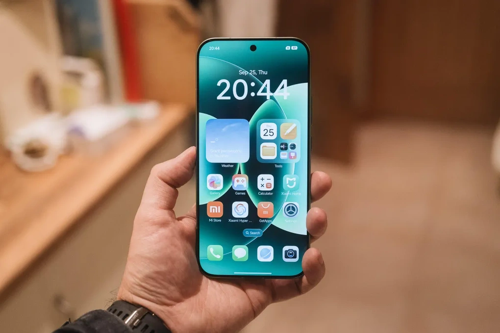 ចាប់ដៃជាមួយទូរសព្ទ Xiaomi 17 Pro Max ដែលទើបនឹងចេញថ្មី ជាមួយនឹងការរចនាអេក្រង់ពីរ - 4 Trên tay điện thoại Xiaomi 17 Pro Max với thiết kế hai màn hình vừa ra mắt - 4