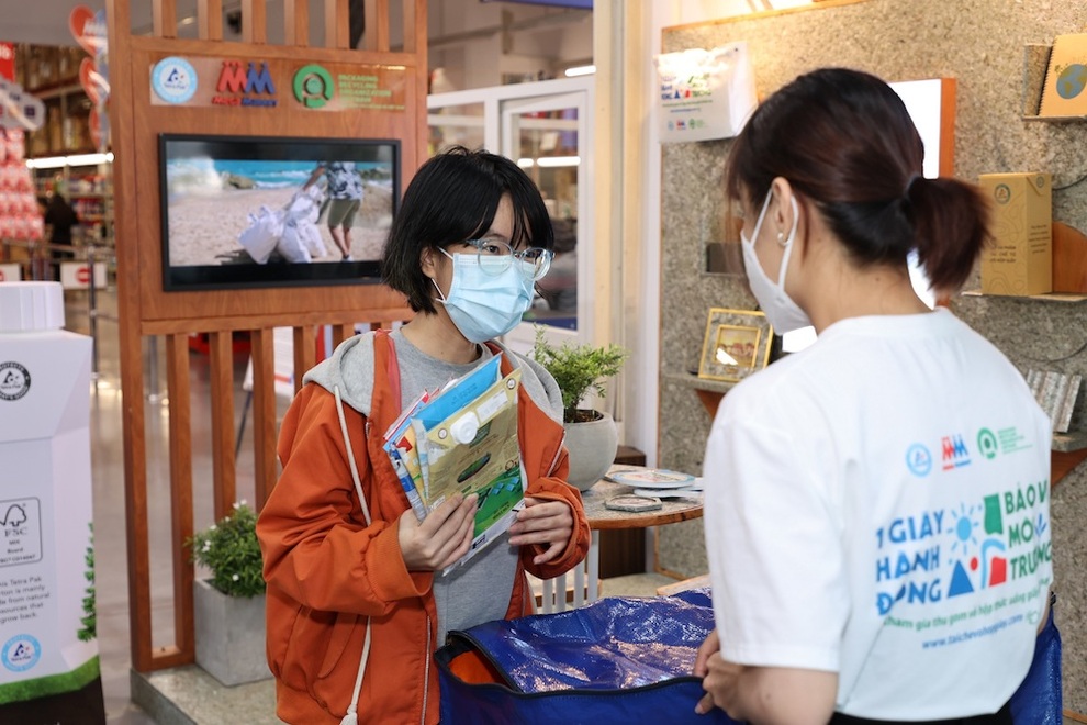 Tái khởi động thu gom vỏ hộp giấy tại Mega Market - 3 Tái khởi động thu gom vỏ hộp giấy tại Mega Market - 3