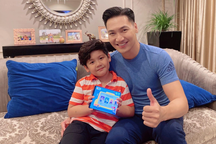 Mạnh Trường khuyến khích việc cho con học tiếng Anh ở độ tuổi 3-8