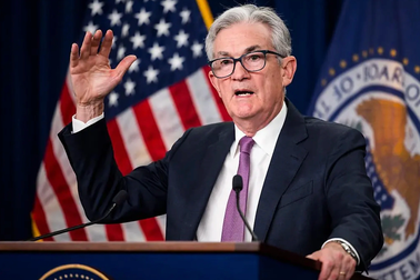 Fed tiếp tục giữ nguyên lãi suất, hé lộ dự báo quan trọng