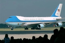 Mật vụ Mỹ kiểm tra đường băng sân bay phục vụ chuyên cơ Tổng thống Donald Trump