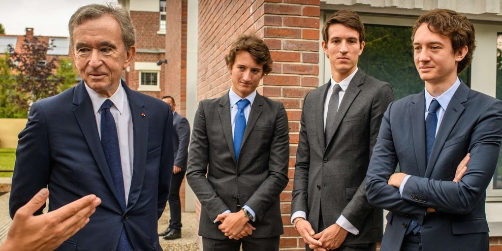 Tất cả tỷ phú USD dưới 30 tuổi đều giàu nhờ thừa kế: Có bạn trai Lisa? - 3