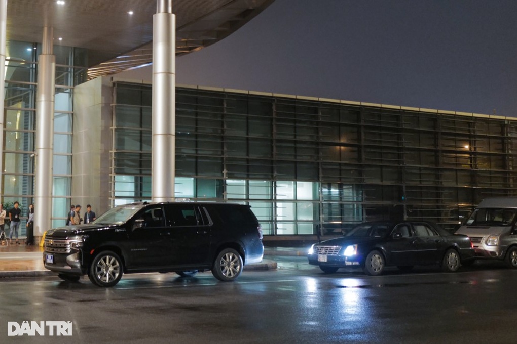 Chiếc Cadillac DTS chở Ngoại trưởng Mỹ khi thăm Việt Nam có gì đặc biệt? - 1 Chiếc Cadillac DTS chở Ngoại trưởng Mỹ khi thăm Việt Nam có gì đặc biệt? - 1
