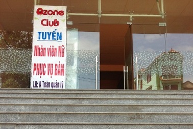 Nổ súng liên tiếp trước sàn nhảy, nhiều người trúng đạn