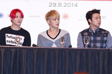 Hotboy xứ Hàn JYJ ngượng nghịu phát âm từ “nón lá” bằng tiếng Việt