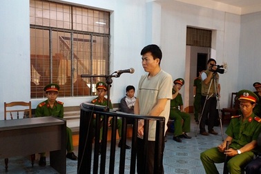 Cán bộ pháp y lừa đảo "chạy" trường, "chạy" việc hàng tỷ đồng