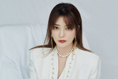 Hy vọng trở lại làng giải trí của "én nhỏ" Triệu Vy bị dập tắt