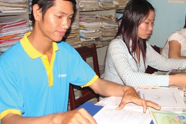 Hàng trăm người “sập bẫy” sàn giao dịch thương mại điện tử