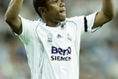 Thêm người Real bất hài lòng với Capello