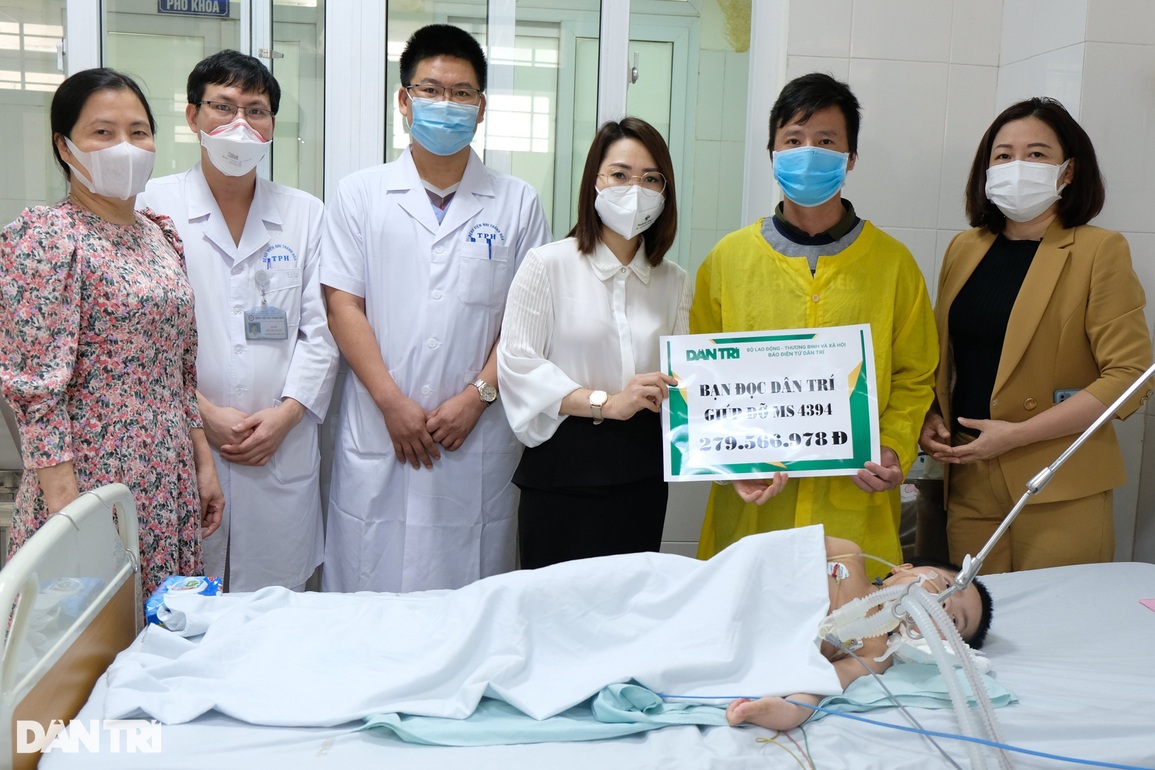 Bạn đọc giúp cậu bé có nguy cơ bỏ viện về chờ chết hơn 400 triệu đồng - 2 Bạn đọc giúp cậu bé có nguy cơ bỏ viện về chờ chết hơn 400 triệu đồng - 2