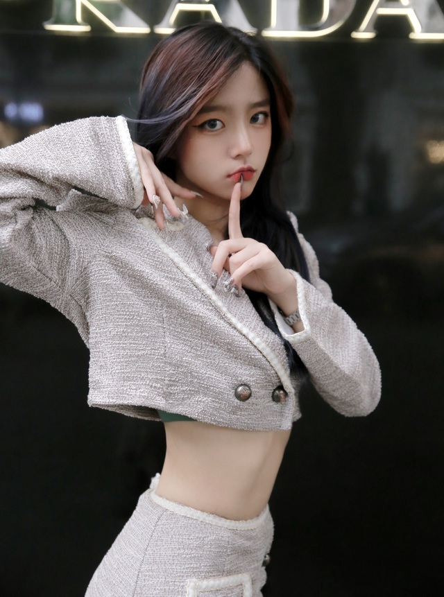 So vòng eo thon của các nữ sinh 2K nổi tiếng, ai là người đẹp nhất? - 15 So vòng eo thon của các nữ sinh 2K nổi tiếng, ai là người đẹp nhất? - 15