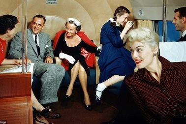 "Thượng đế" ngành hàng không những năm 50 sang trọng, lịch thiệp cỡ nào?