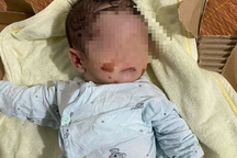 Bé sơ sinh người quấn băng bị bỏ rơi cùng thư của mẹ "tôi kiệt sức rồi"