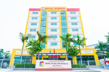 Hồ bơi, phòng học nhạc và loạt tiện nghi ở trường Royal School