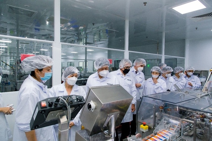 Ông Eric Auschitzky – Giám Đốc Điều Hành Nhà Máy Sanofi Việt Nam giới thiệu về hoạt động và tầm nhìn dài hạn của Nhà máy tại VN