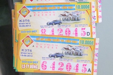 Làm giả vé số trúng thưởng lừa hàng tỉ đồng