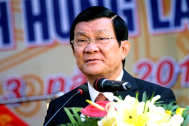 Chủ tịch nước dự lễ kỷ niệm 40 năm thành lập Trường THPT Chuyên Phan Bội Châu