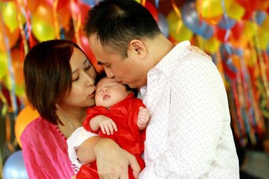 Người đẹp cổ trang Hồ Tịnh “khoe” con 