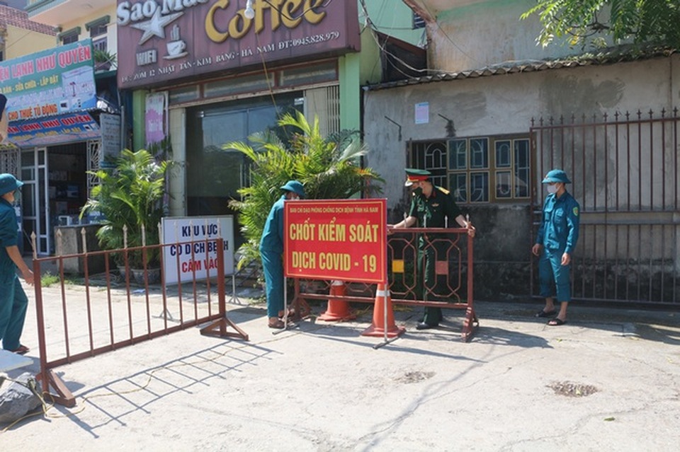 Người Việt đi nước ngoài mắc Covid-19: Liệu có mầm bệnh trong cộng đồng? - 1 Người Việt đi nước ngoài mắc Covid-19: Liệu có mầm bệnh trong cộng đồng? - 1