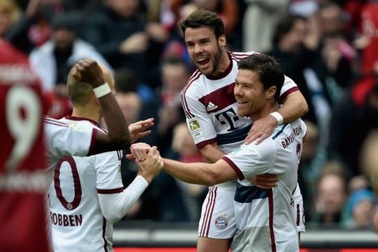 Chiêm ngưỡng pha đá phạt hàng rào mẫu mực của Xabi Alonso