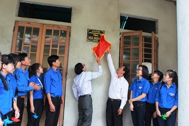 Trường xây nhà tình nghĩa cho sinh viên có hoàn cảnh khó khăn
