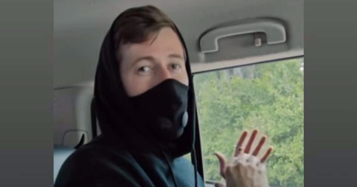 DJ Alan Walker bất ngờ lộ diện tại Việt Nam theo cách chẳng giống ai