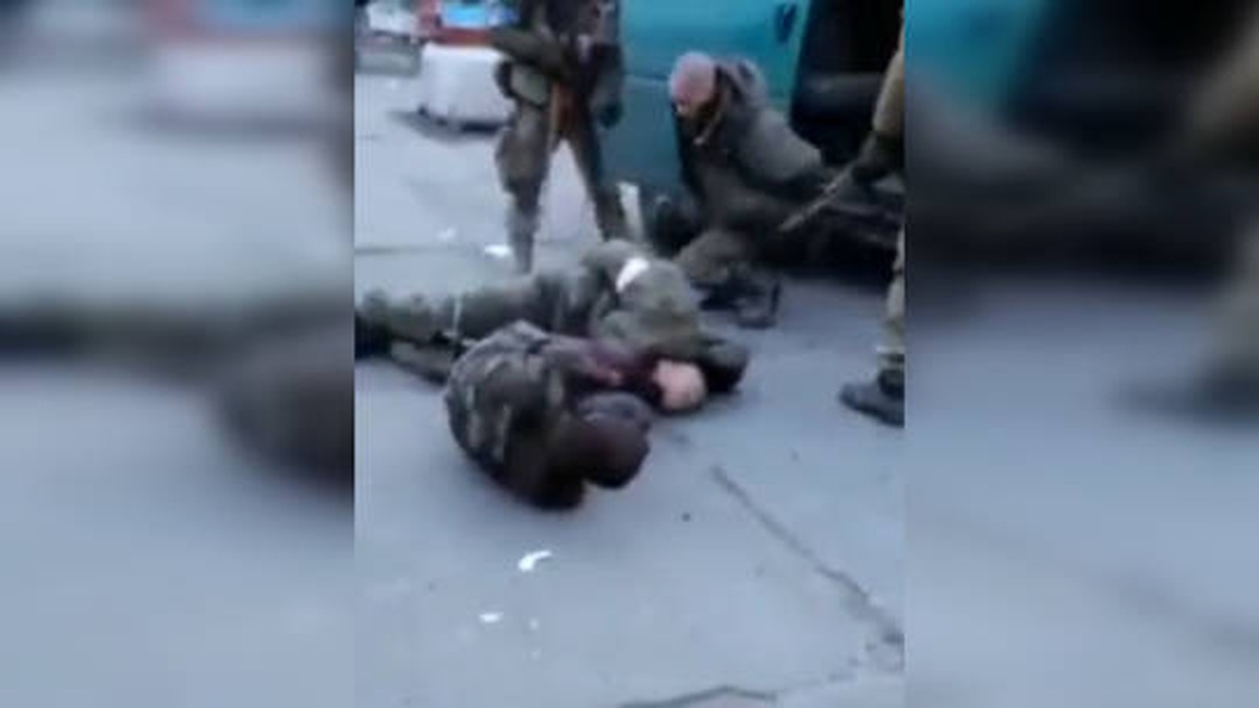 Moscow, Kiev điều tra video binh sĩ Ukraine bị nghi tra tấn tù binh Nga - 1 Moscow, Kiev điều tra video binh sĩ Ukraine bị nghi tra tấn tù binh Nga - 1