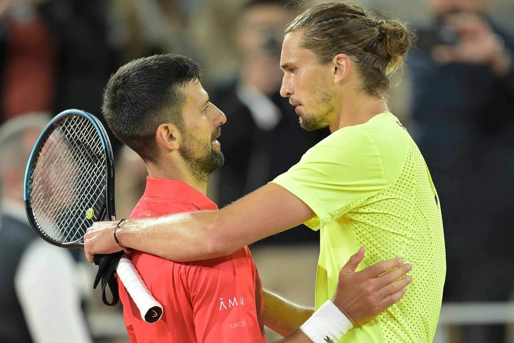 Alcaraz không dự Wimbledon, Nole hẹn đấu Sinner ở chung kết Roland Garros - 1