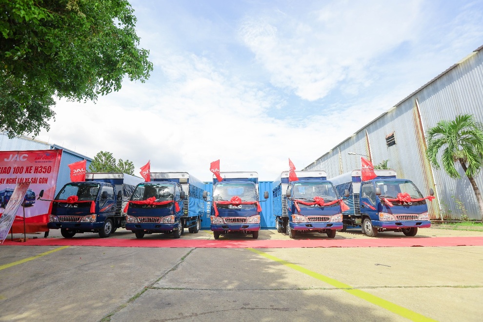 Jac bàn giao 100 xe trường lái H350 cho Trung tâm dạy nghề lái xe Sài Gòn - 4 Jac bàn giao 100 xe trường lái H350 cho Trung tâm dạy nghề lái xe Sài Gòn - 4
