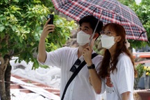 Nghỉ lễ ở Đà Nẵng, du khách cẩn thận phòng dịch Covid-19