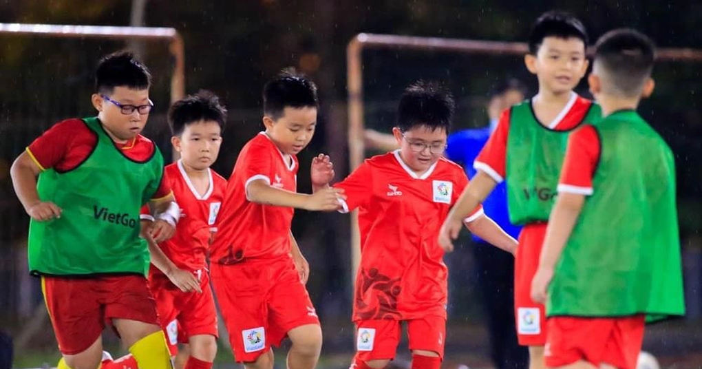 CLB bóng đá cộng đồng được công nhận thành viên Liên đoàn bóng đá TPHCM - 1 CLB bóng đá cộng đồng được công nhận thành viên Liên đoàn bóng đá TPHCM - 1