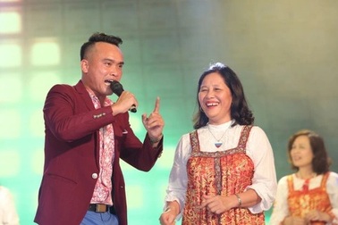 MC đám cưới, cho thuê phông bạt, nhôm kính có được hỗ trợ không?