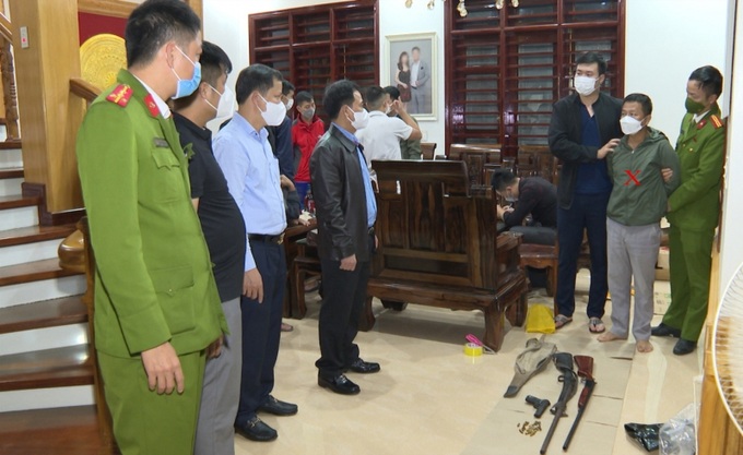 Công an TP Thanh Hóa khám xét tại nhà đối tượng Nguyễn Văn Hùng ( dấu X). Ảnh: Công an Thanh Hóa
