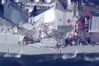 Tàu chiến Mỹ va chạm tàu hàng Philippines, 7 thủy thủ thiệt mạng